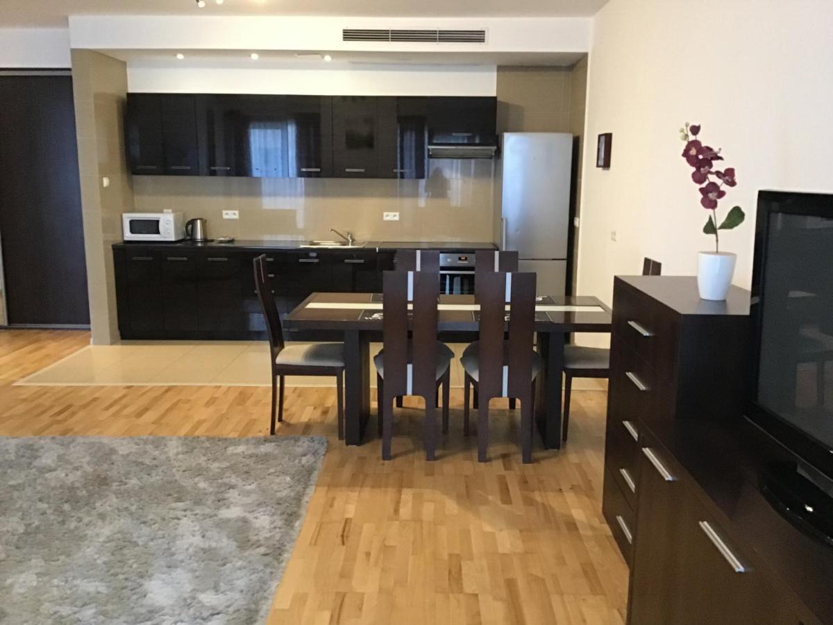 Platinum Towers Hotel Apartments Varsovie Extérieur photo