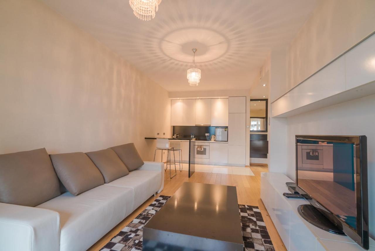 Platinum Towers Hotel Apartments Varsovie Extérieur photo